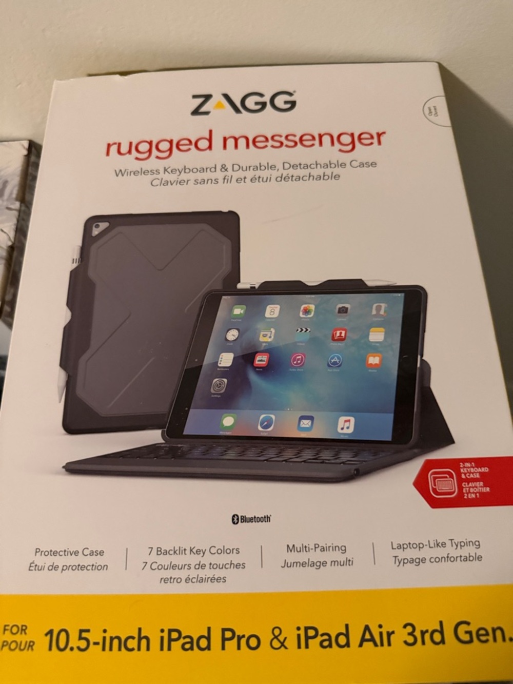 Rugged Messenger Detachable Keyboard Case for 10.5-inch iPad - Black